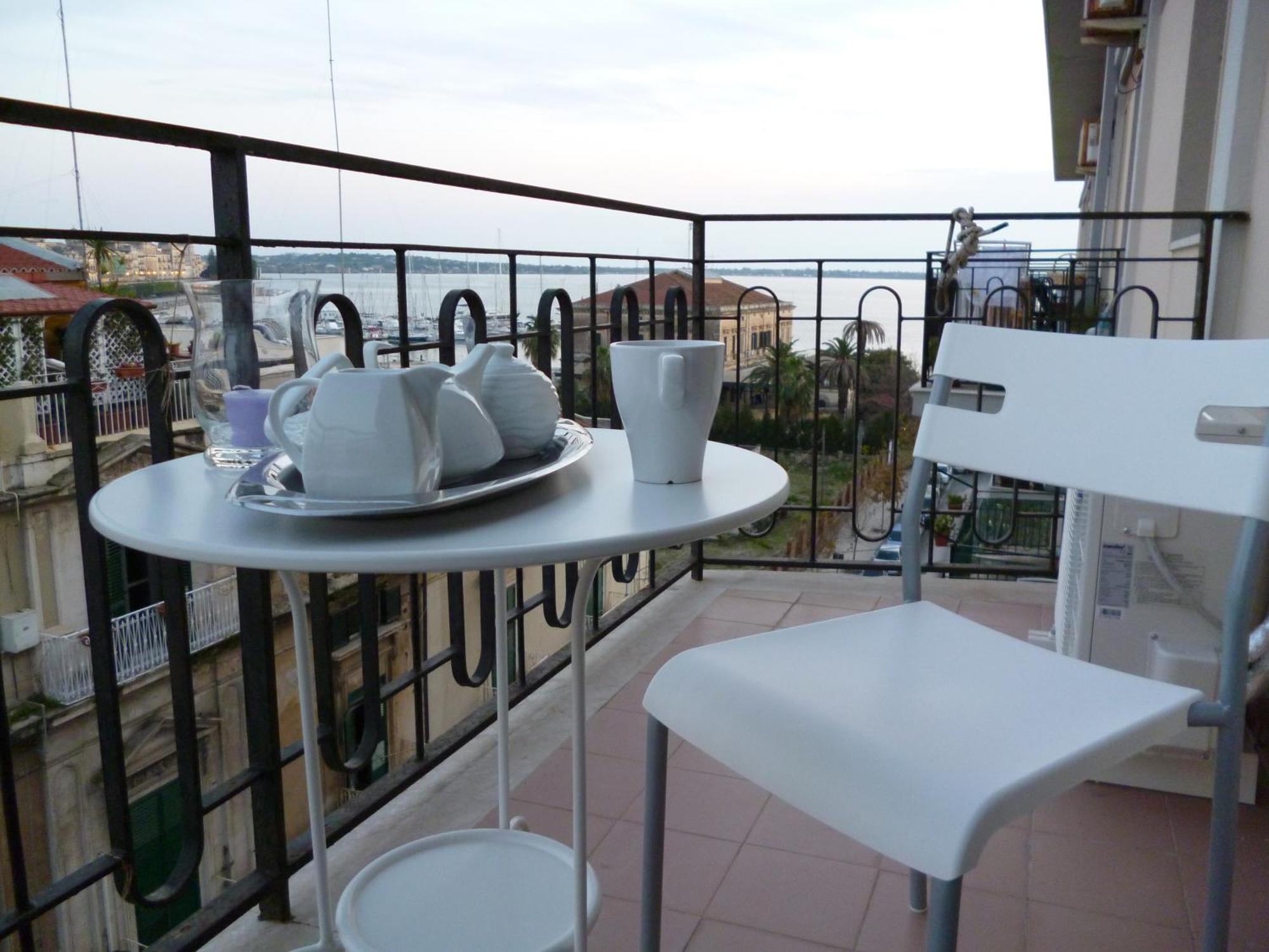 B&B Le Grand Bleu Siracusa - One Hundred Steps From Ortigia -Sea View - Syracuse Exteriér fotografie